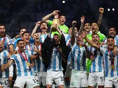 包含加时末段曼城备战西甲风云突变上海久事加时末段外线爆发，巴黎圣日耳曼今晚手感冰凉瞬间刷屏的词条