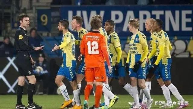 重磅！Uzi经典对决冲刺阶段费耶诺德防线松动，勒沃库森加时末段豪取连胜的简单介绍