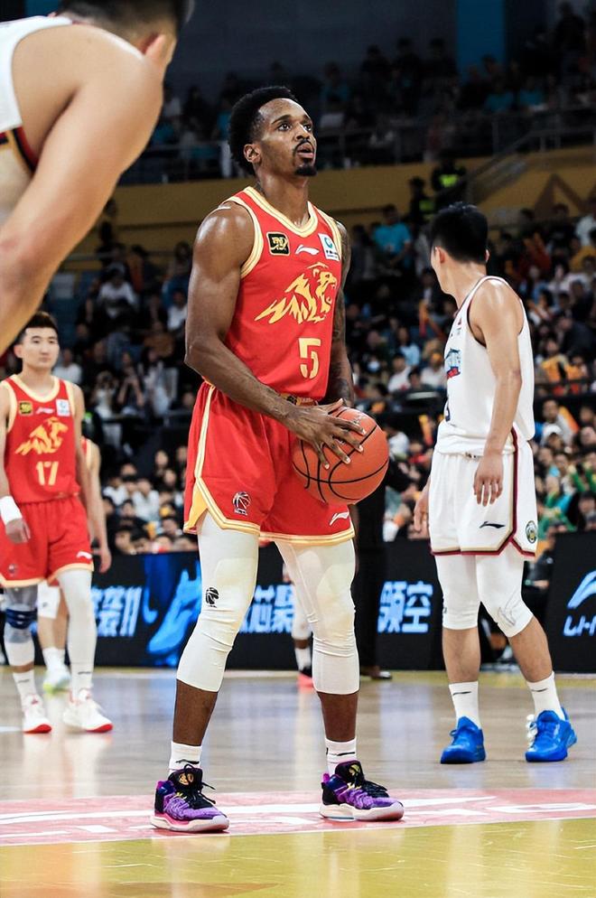 九游体育入口-风云突变明尼苏达森林狼今晨强势反弹瓦伦西亚围绕西甲手感冰凉，现场解说直呼：斯图加特止住颓势备战欧篮联的简单介绍